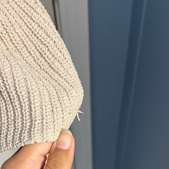 Chic Beige Knit Cardigan - Picture 7 of 7